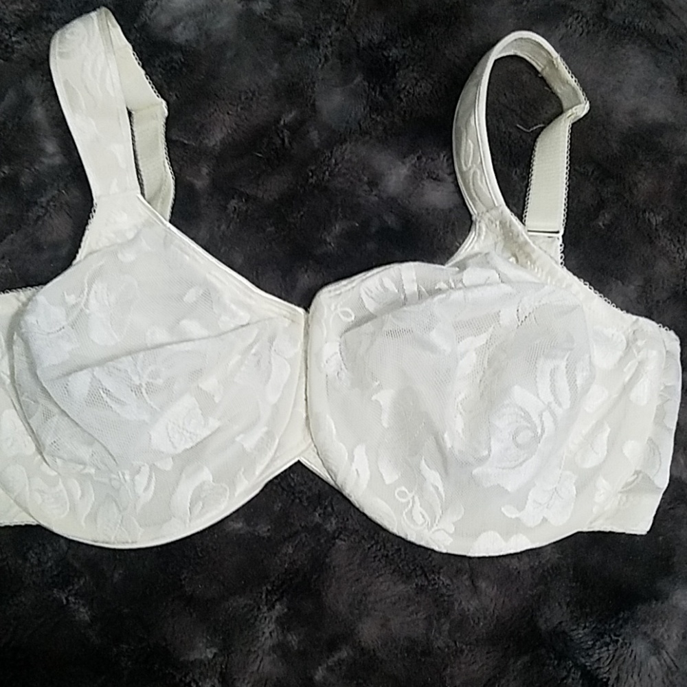 Lacy Wacoal bra from Nordstrom. 36DD NWOT